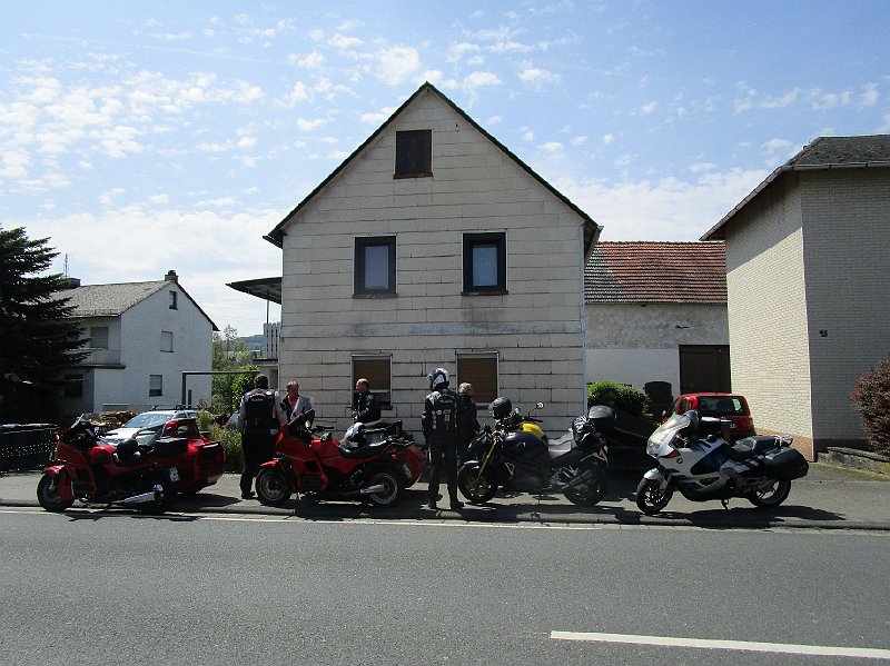 2018.05.27 Probefahrt, Bier, Grill, Freunde, Whisky und... Pflasterarbeiten (205).JPG